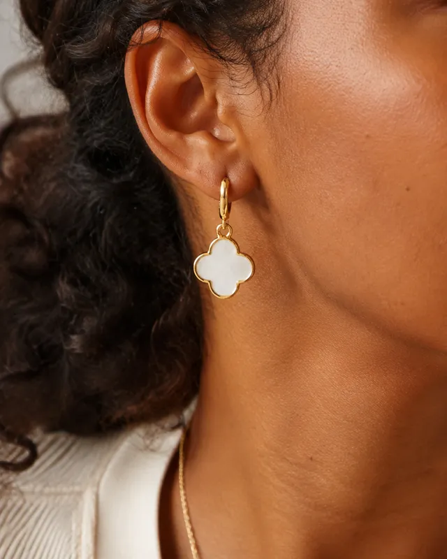 Clover dangle earrings